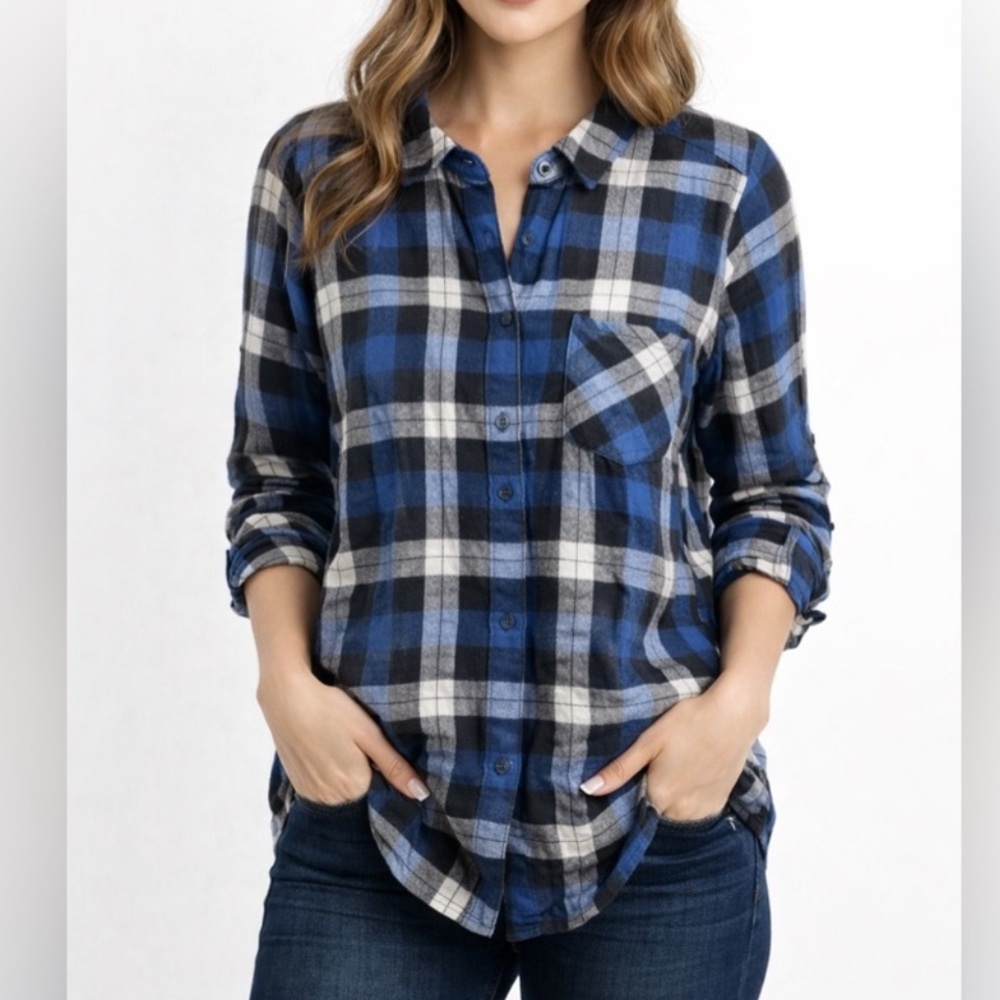 Torrid Plaid Button Down‎ Flannel Shirt Women’s Size 0 / Large blue & black